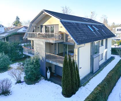 Sofort verfügbar:
Ihre attraktive Wohlfühloase in idyllischer Wohnlage
- Zwei Zimmer mit Süd-Balkon