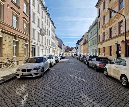 Per Angebot: Ein Juwel in Traumlage Alt-Giesing: Zauberhaftes Mehrfamilienhaus mit Potential.