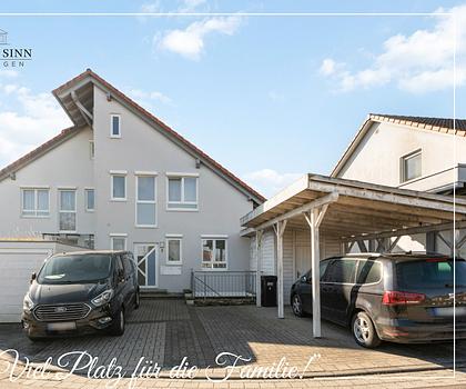 Großzügige Doppelhaushälfte mit Einliegerwohnung in ruhigem Wohngebiet