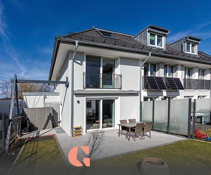 Neuwertiges REH in ruhiger und grüner Umgebung mit Süd-Garten