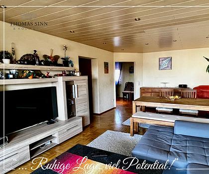 Renovierungsbedürftige 3,5-Zimmer-Wohnung im 1.OG eines gepflegten Mehrfamilienhauses mit Garage