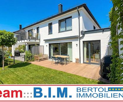 Herz, was willst mehr? Ruhige Wohnlage | Exklusiv. Großzügig. Schön und top modern | Neuwertig.