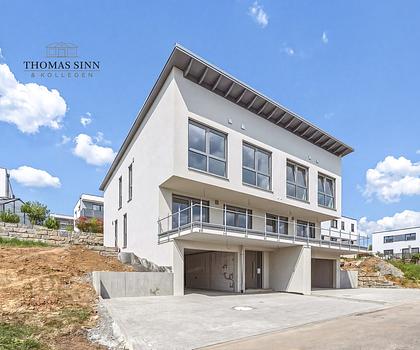 NEUABU - Exklusive Doppelhaushälfte mit Garage, Stellplatz und Balkon im Neubaugebiet "Hühnlesäcker"