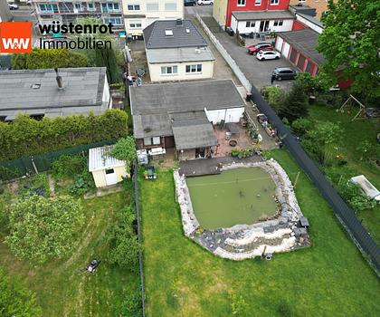 Verstecktes Paradies... Dieses Haus tanzt aus der Reihe!