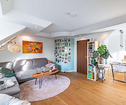 Hegerich: Wohnen auf zwei Ebenen – attraktive Maisonettewohnung mit Balkon, Garage und Stellplatz